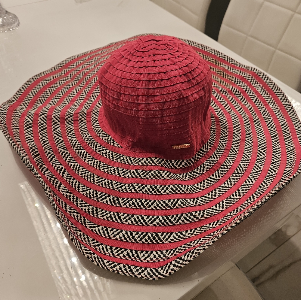 Calvin Klein Circular Patterned Floppy Beach Sun Hat 6” Wide Brim Rose Colored